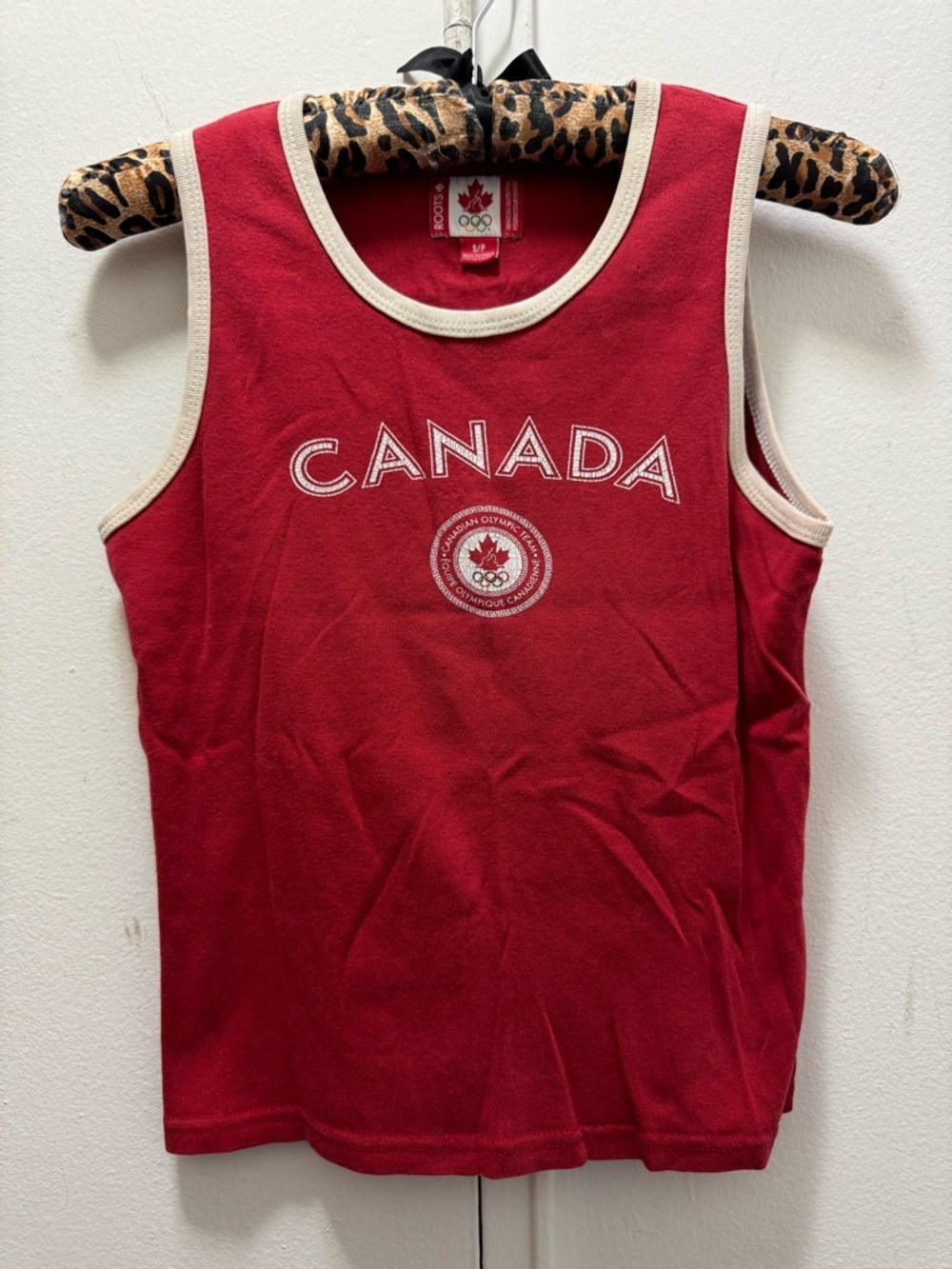 Roots Y2K Vintage Red Canada 2004 Olympics Logo Tee with Cream Label